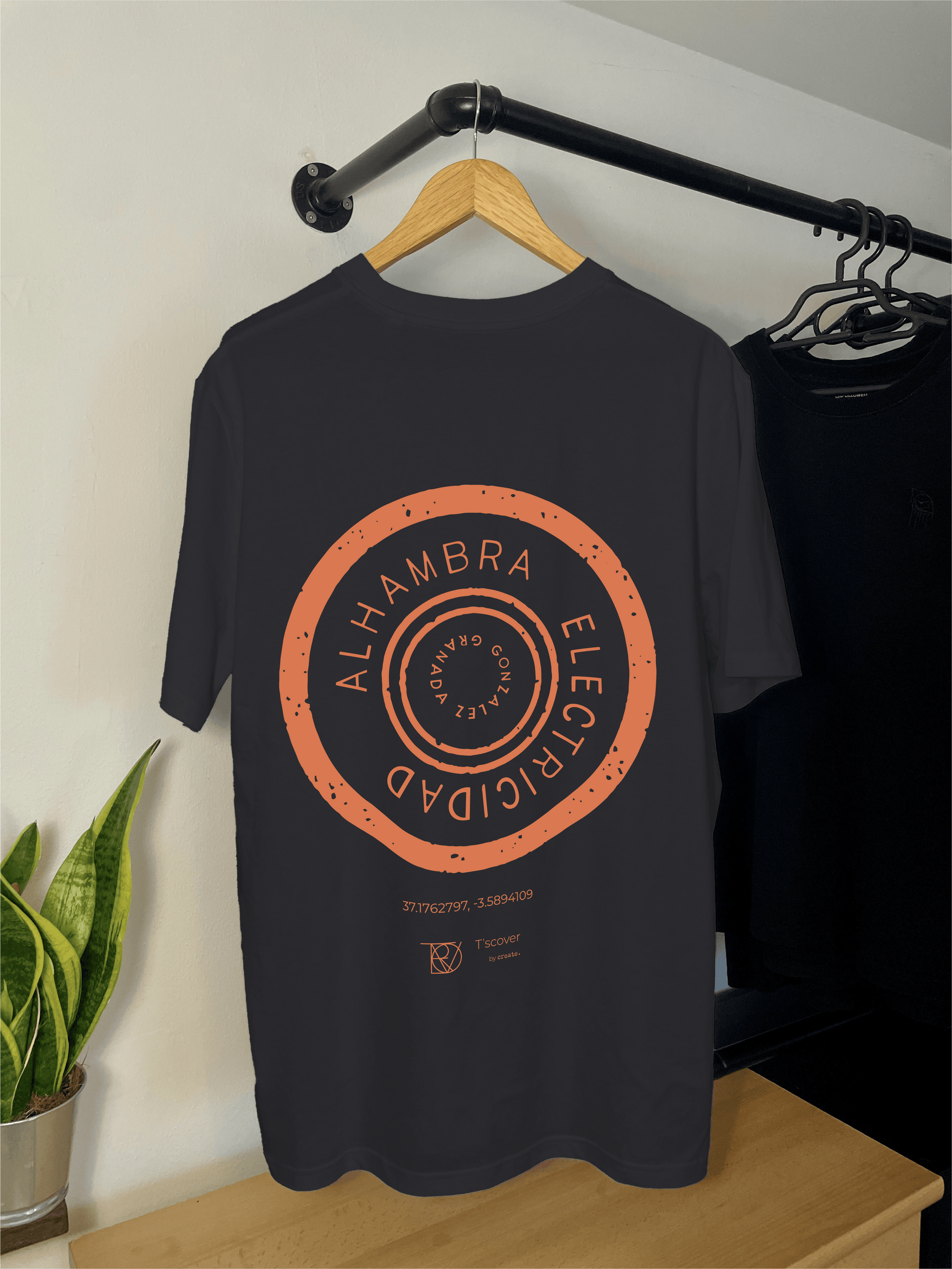 Granada Print Shirt Print shirts
Alhambra
Printshirts
T shirts
Kanaldeckel
Gullydeckel
Design 
Kanaldeckel print
Kanaldeckel design
Kanaldeckel printshirt
T shirt back print 
Back print
Discover 
Tscover 
Aufdruck
Stadt merch
Stadt
Tscover by create.studio
Tscover by create.
Manhole cover
Camiseta
Camiseta estempada
