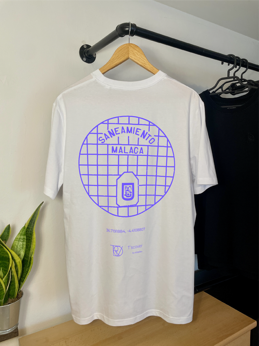 Malaga Print Shirt 
Print shirts
Printshirts
T shirts
Kanaldeckel
Gullydeckel
Design 
Kanaldeckel print
Kanaldeckel design
Kanaldeckel printshirt
T shirt back print 
Back print
Discover 
Tscover 
Aufdruck
Stadt merch
Stadt
Tscover by create.studio
Tscover by create.
Manhole cover
Camiseta
Camiseta estempada
spain espania spanien
white weiss weiß blanca
andalusia Andalusien