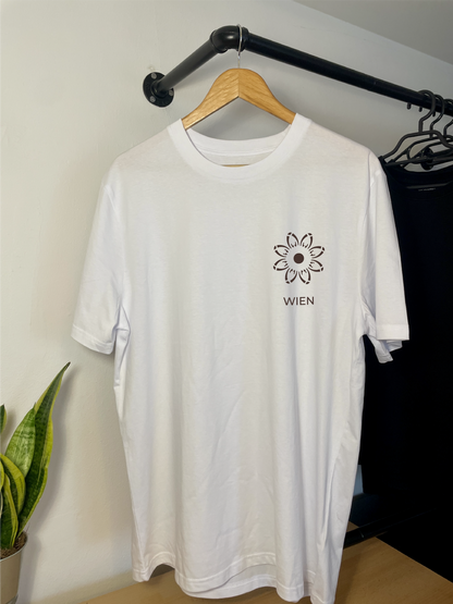 Print shirts
Printshirts
T shirts
Kanaldeckel
Gullydeckel
Design 
Kanaldeckel print
Kanaldeckel design
Kanaldeckel printshirt
T shirt back print 
Back print
Discover 
Tscover 
Aufdruck
Stadt merch
Stadt
Tscover by create.studio
Tscover by create.
Wien Vienna
Österreich Austria
weiß white Blanca Staatsoper